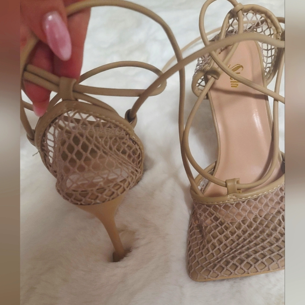 Shoes - Picture 2 of 6